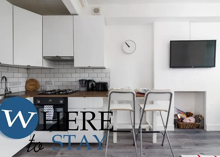 Apartment Lovely Modern At The Shore
