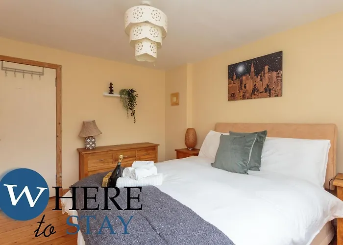 Lovely By The Hillwood Park-free Parking *