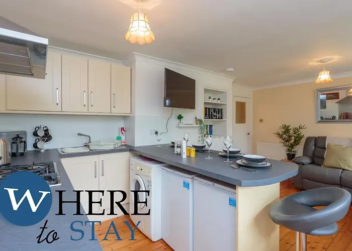 아파트 Lovely By The Hillwood Park-free Parking 에든버러