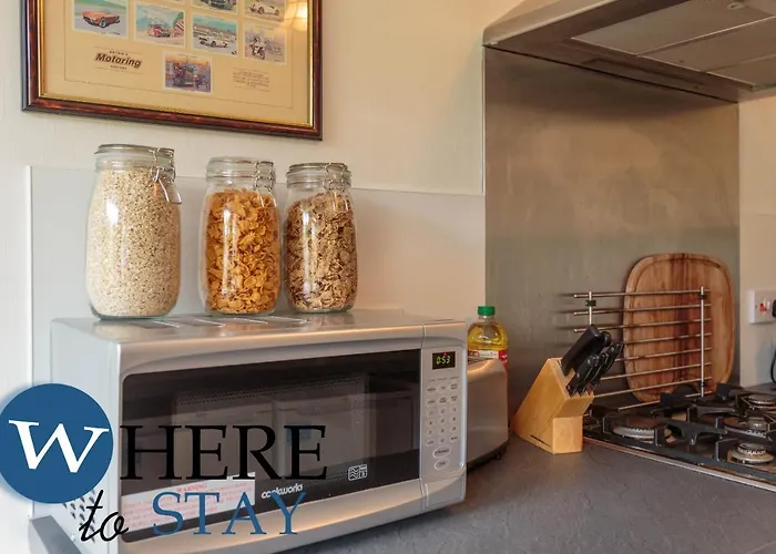 Lovely By The Hillwood Park-free Parking *