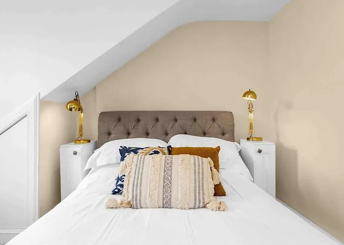 Stylish 1 Bedroom
