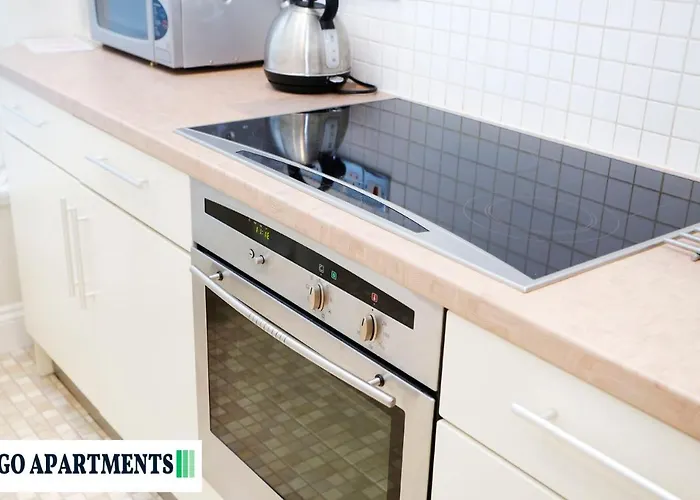 Large 2 Bed Centre - Free Parking * Edinburgh