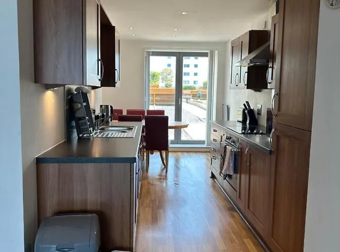 Stunning Waterfront Western Harbour شقة