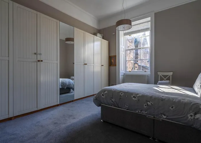 Luxury Apartment/flat Centre דירה