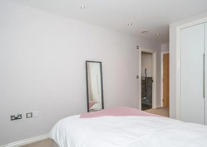 Cosy Modern Flat - Pass The Keys Lejlighed