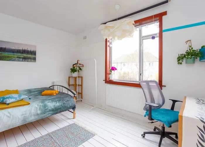 Séjour chez l'habitant Bright & Spacious Double With Garden View- Close To Airport & Centre Édimbourg