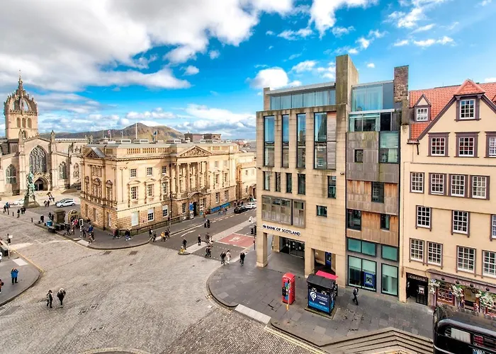 Apartament Modern Royal Mile 2 Bed Flat - Pass The Keys
