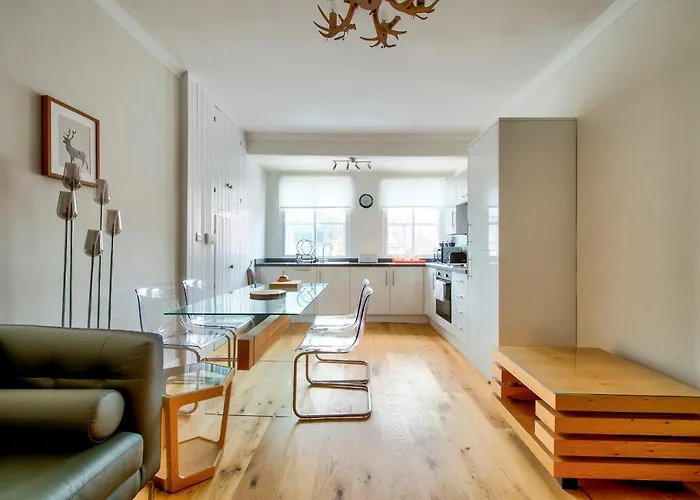 Apartament Modern Royal Mile 2 Bed Flat - Pass The Keys