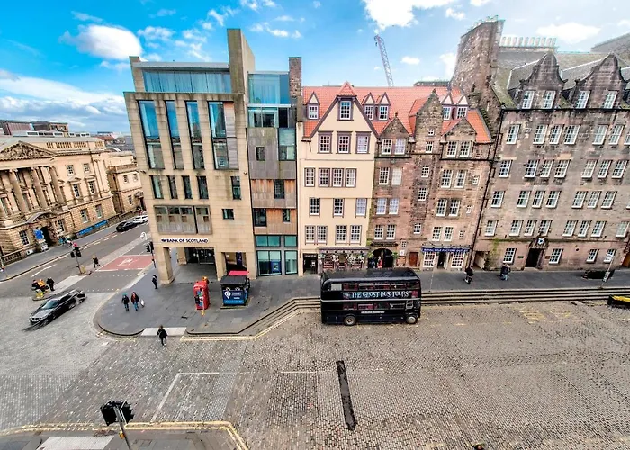 Modern Royal Mile 2 Bed Flat - Pass The Keys * Edynburg