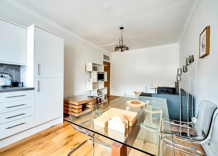 Modern Royal Mile 2 Bed Flat - Pass The Keys Apartament *