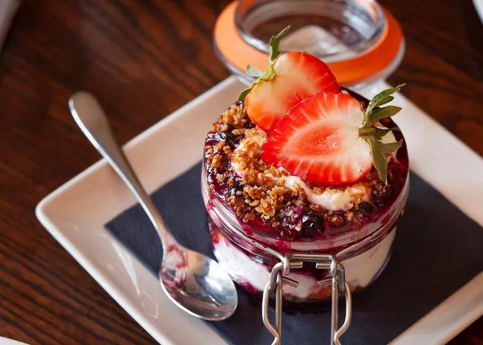 Hotel The Roseate - Small Luxury Of The World 5*