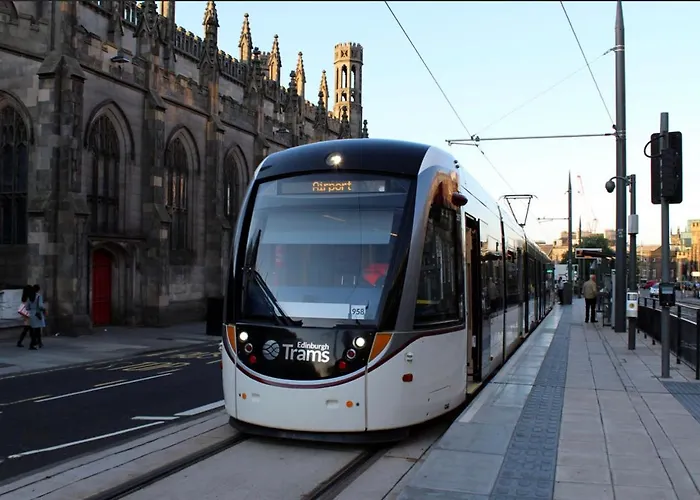 Beautiful Modern Sea-side In The אדינבורו