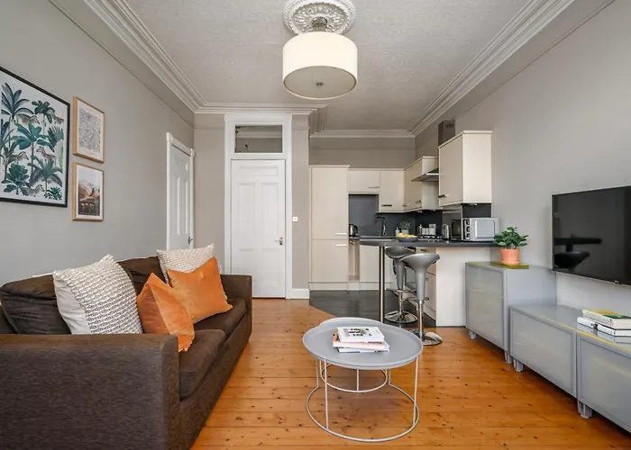 דירה The Holyrood Park אדינבורו