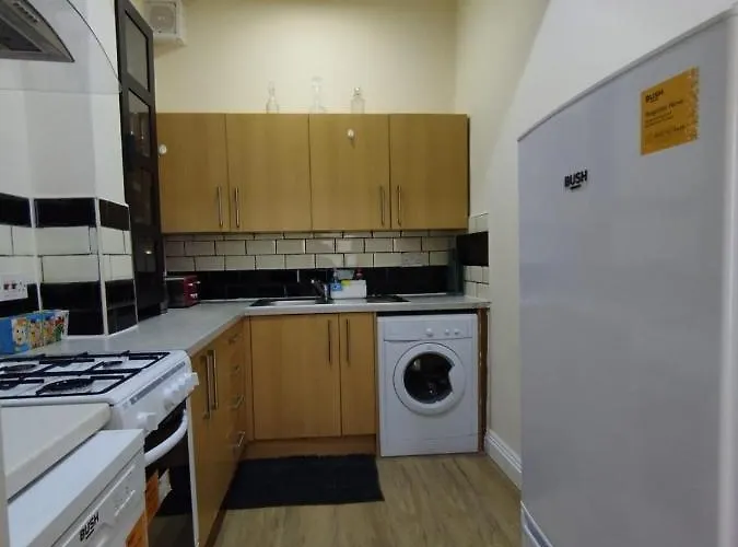 Park View Apartments: Central 2-bedroom With Free Parking Apartment Edinburgh