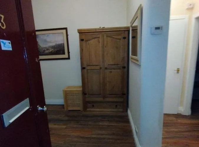 Apartmán 2 Bedrooms Flat Central Edinburgh, Sleeps 6, In The Shadow Of Holyrood Park And Arthur's Seat With Free Parking, Two Bed Edinburgh