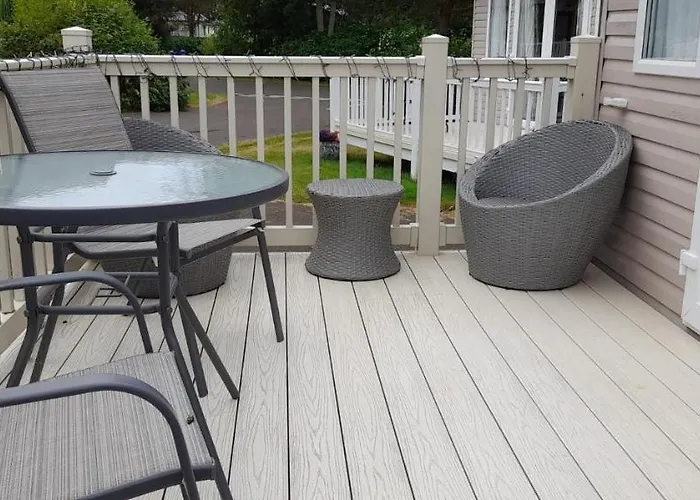 Belfry 2 - Luxury Spacious Family Caravan Campingplatz