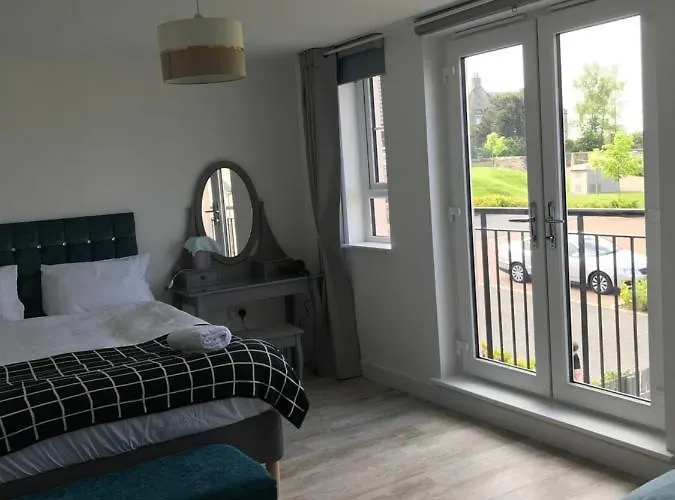 Πανσιόν Large En Bedroom With One Double Bed No Breakfast Provided