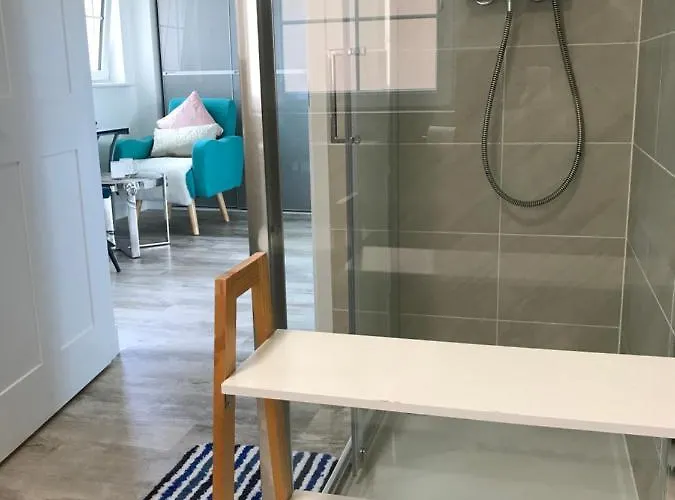 Large En Bedroom With One Double Bed No Breakfast Provided Πανσιόν Εδιμβούργο