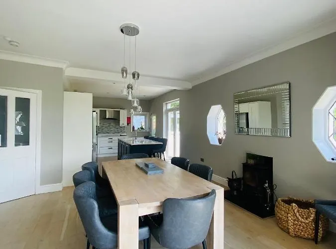 Villa Gorgeous Family 15 Mins From Centre
