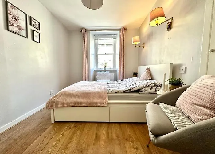 Centre Hidden Hideout For 2 에든버러