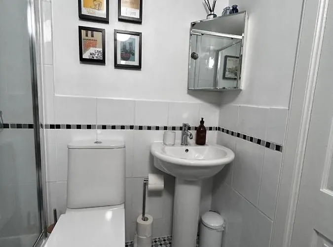 The Cooperage No 6, The Shore * Edinburgh