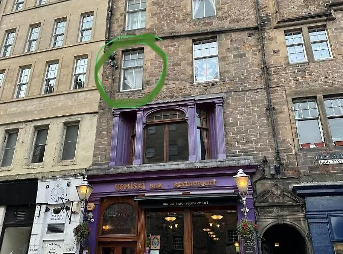 Bailie Royal Mile *