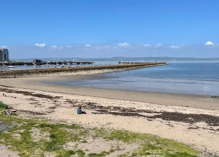 Corinthian Quay