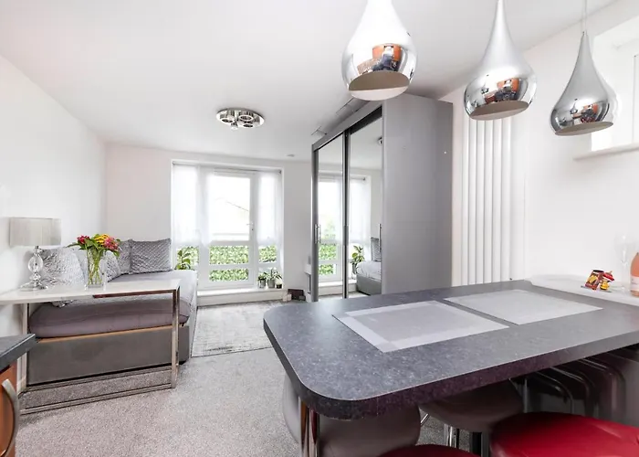 Appartement Joivy Elegant Flat With Balcony Edinburgh