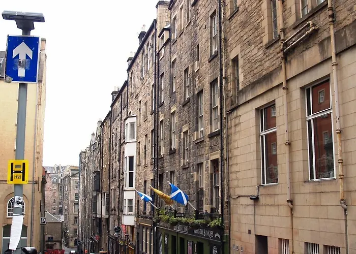 דירה Niddry Street אדינבורו