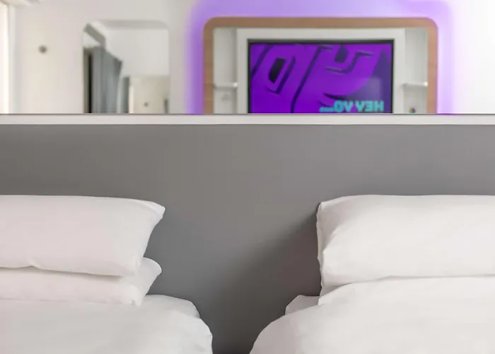 Yotel 爱丁堡