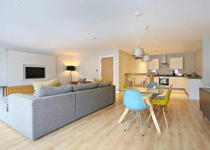 Stunning West End Hub Apartamento Edimburgo