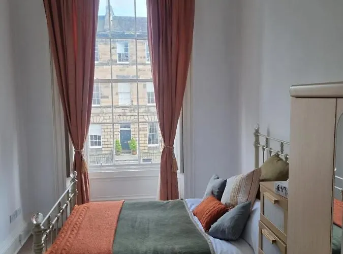 3 Double-bed Georgian In Prime Location *