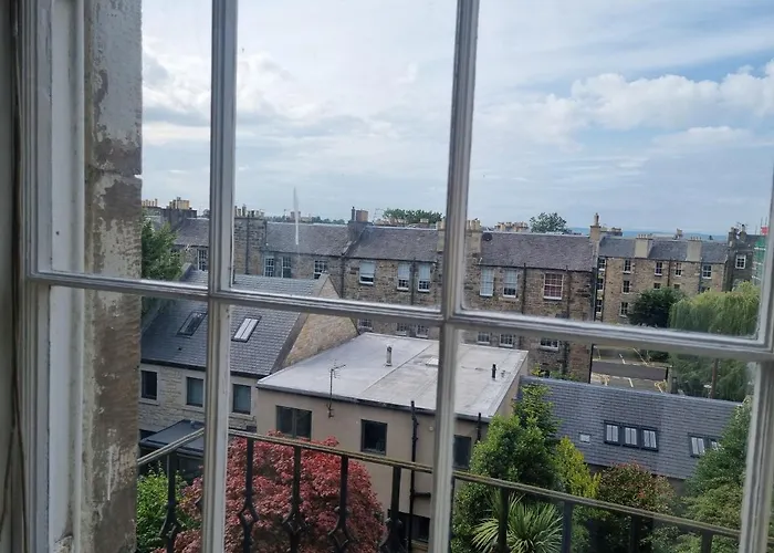 3 Double-bed Georgian In Prime Location * Edinburgh