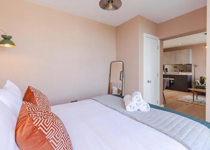 Dragon Luxury Serviced At Walker Street