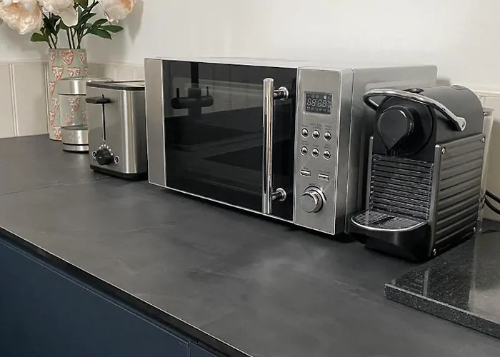 Hillview * Edinburgh