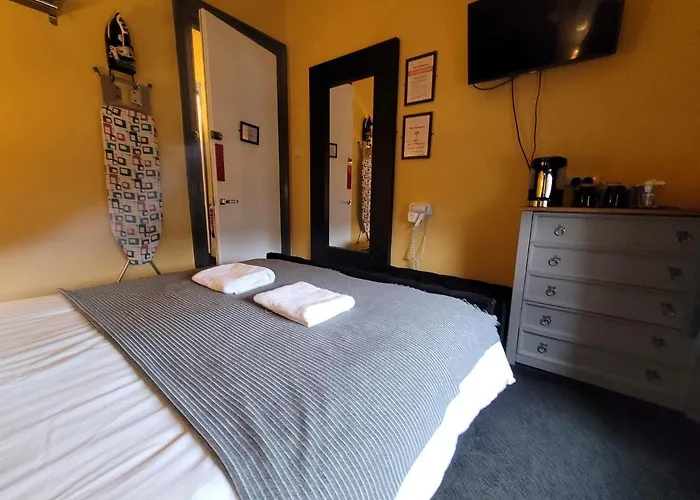 - Gilmore Πανσιόν Εδιμβούργο