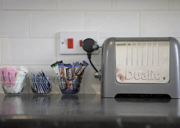 아파트 Modern 2-bed Haven, Free Parking