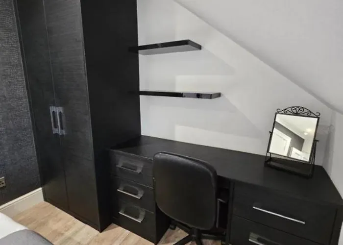 Luxury Double With Private Bathroom * Edinburgh