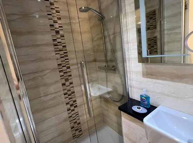 Luxury Double W/ Private Bathroom