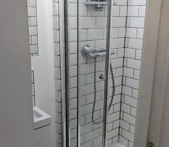 Private With Terrace And Free Parking * Edinburgh