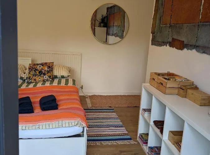 Private With Terrace And Free Parking * Edinburgh