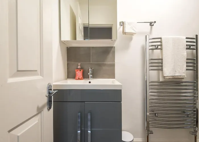 1bed, Ground Floor, Private Entrance 아파트 *