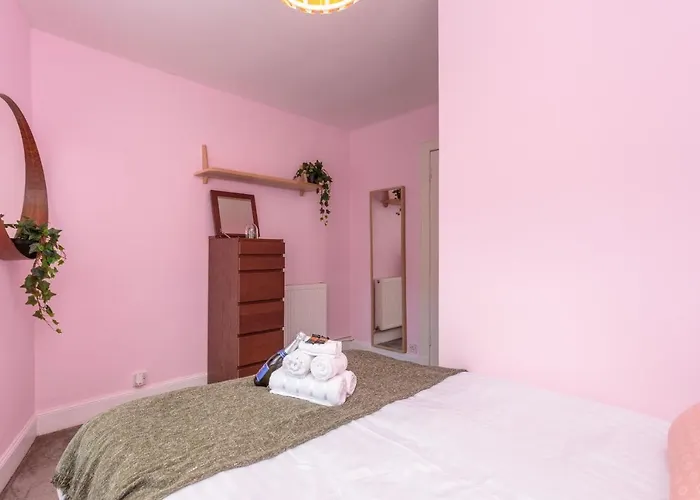 Warm 1bed Flat Leith Walk Apartment