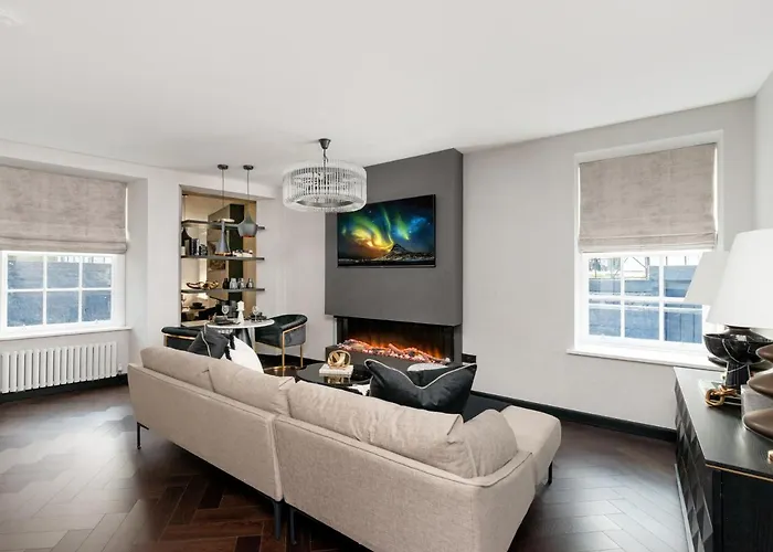 Sovo - Luxury Romantic Westend With Jacuzzi Bath *