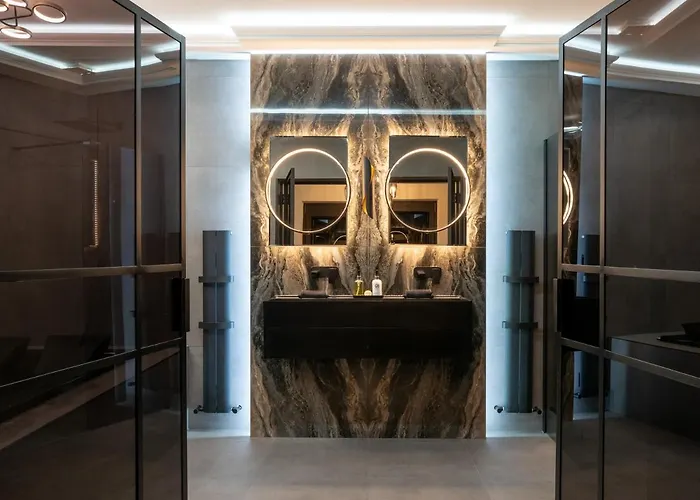 Sovo - Luxury Romantic Westend With Jacuzzi Bath