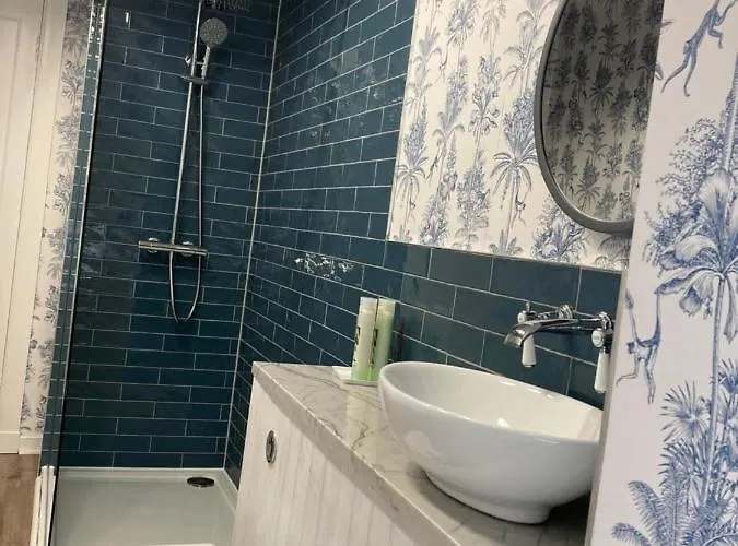 West End Townhouse 3* Edinburg