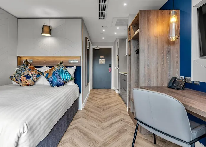 Roomzzz 公寓式酒店 爱丁堡