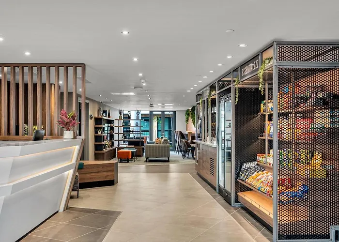 Aparthotel Roomzzz 4*