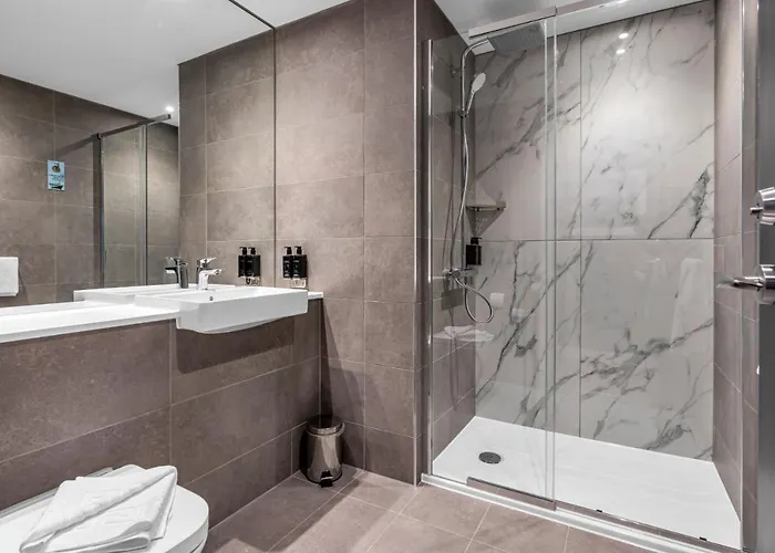 Aparthotel Roomzzz Edinburgh