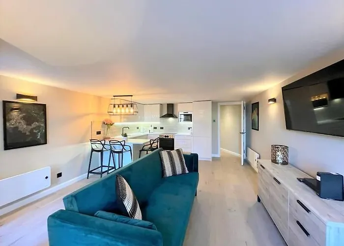 Stylish, And Cosy 1bd Nr Canongate Apartment *